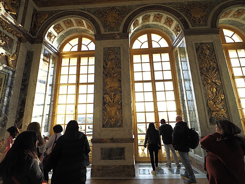 凡爾賽宮(Château de Versailles) — 世界文化遺產 之 凡爾賽宮及其園林(Palace and Park of Versailles) — 外掛巴黎市政廳(Hôtel de Ville)、古監獄(Conciergerie) 、皇家宮殿(Domaine National du Palais-Royal) — 2023年冬季歐洲行旅 第七部