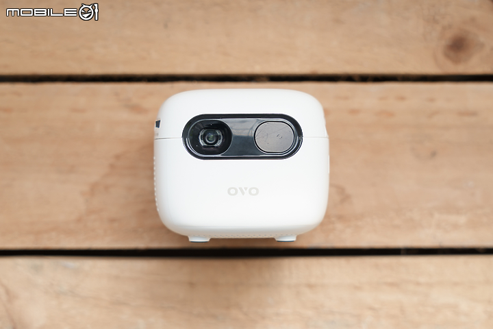 OVO 小蘋果智慧投影機 U1 試用心得｜絕佳行動性但犧牲也不少！