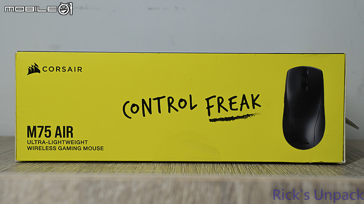 點我看大圖 【開箱】賊船輕量、三模對稱鼠 | CORSAIR M75 AIR WIRELESS