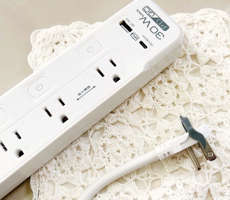 超好用生活小幫手開箱 x abee EC-54631 1.8M 電源延長線+USB+Type-C 5開4座