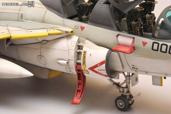 [模型製作記] EA-6B徘徊者(Prowler)電戰機 1/72