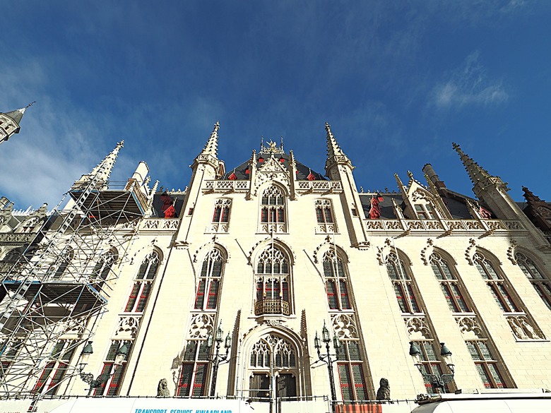 布魯日大廣場(Grote Markt)、大鐘樓(Belfort) 、市政廳(Stadhuis Brugge) 、玫瑰碼頭(Rosary Quay) 、聖母教堂(Onze-Lieve-Vrouwekerk)、貝居安禮修道院(Begijnhofkapel),還有白酒淡菜 — 世界文化遺產 之 布魯日歷史中心(Historic Centre of Brugge) — 2023年冬季歐洲行旅 第五部