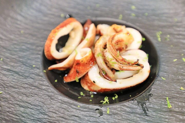 點我看大圖 (映像旅行) 徜徉太平洋湛藍海濱in台東feat. Ford Kuga EcoBoost® 180 ST-Line Sport(荒島藍)