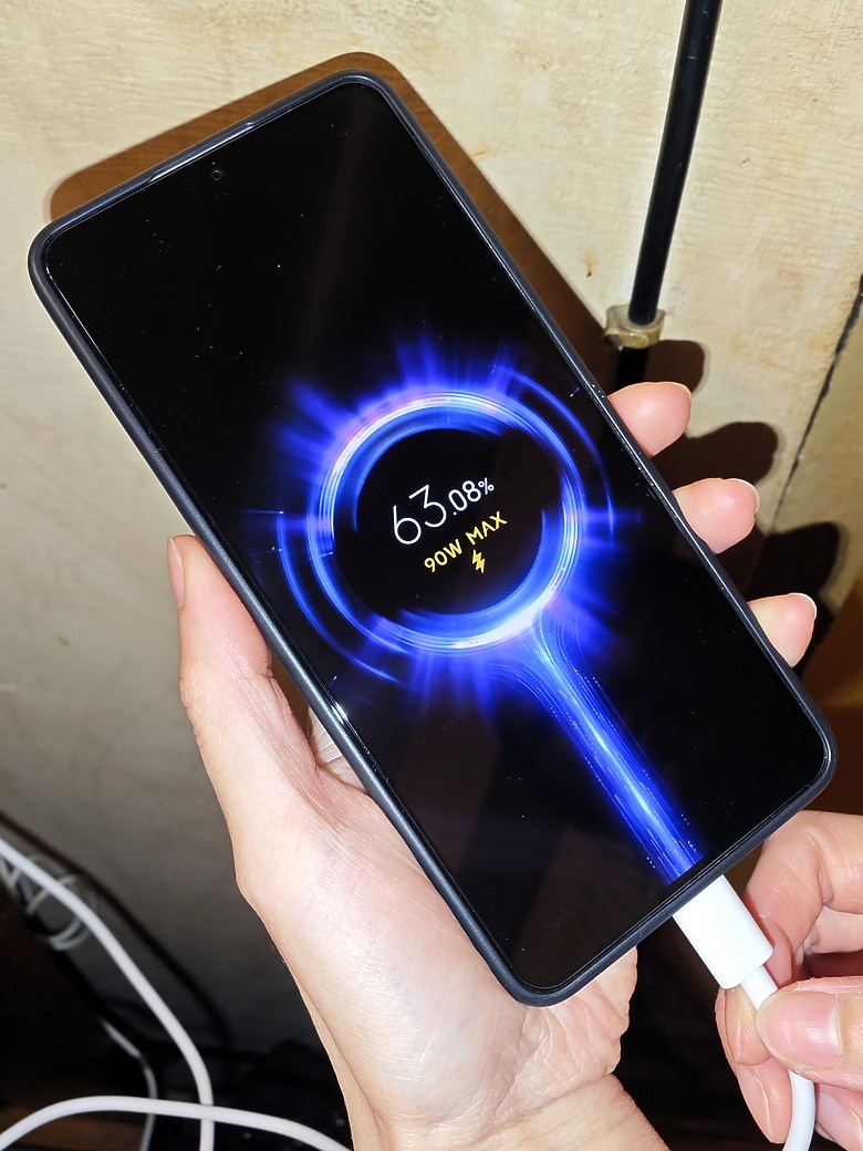 【不專業開箱】紅米 Redmi K70E 晴雪色｜聯發科 MTK 天璣8300-Ultra 狂暴首發！