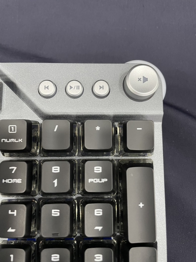MSI VIGOR GK71 SONIC - BLUE SWITCHES 首款採用微星自製機械軸的最強機械式鍵盤開箱與詳細介紹