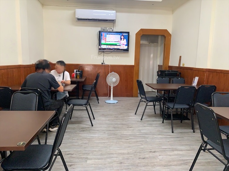 點我看大圖 想不到炒飯、炒麵店也有許多好吃的餐廳菜