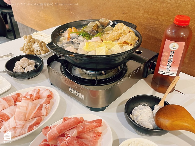 高雄苓雅｜千槢小館 HOTPOT＿香氣滿滿酸菜白肉鍋