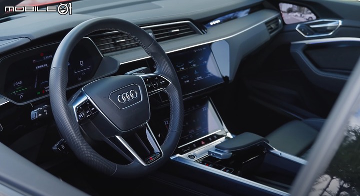 【影音試駕】Audi Q8 e-tron 55 Sportback,極致舒適的電車體驗!