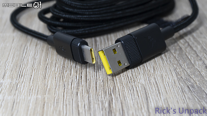 點我看大圖 【開箱】賊船輕量、三模對稱鼠 | CORSAIR M75 AIR WIRELESS