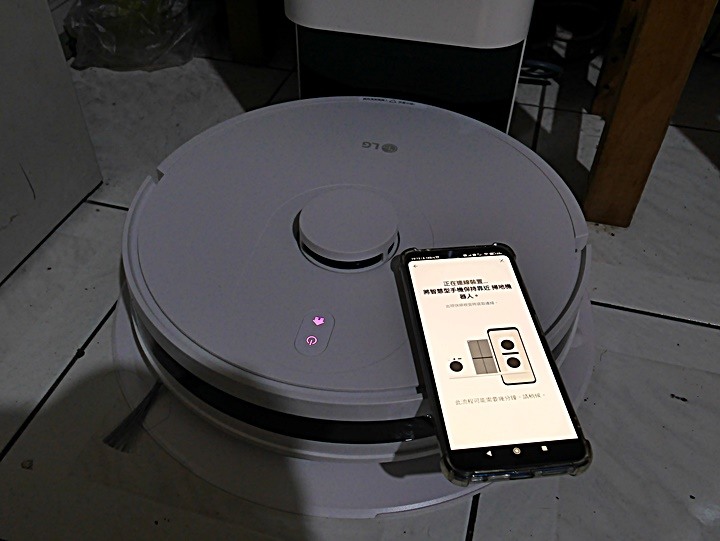 LG PuriCare™ 雙變頻除濕機 feat. CordZero™ R5T 濕拖清潔機器人 (自動除塵) 使用心得分享 — 在溼冷的天氣中享受乾爽又自動變乾淨的環境
