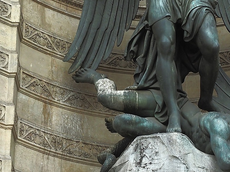楓丹白露宮(Chateau de Fontainebleau),外掛凱旋門(Arc de Triomphe)、聖母院(Cathédrale Notre-Dame de Paris)、歌劇院(Palais Garnier)、莫里哀噴泉(Fontaine Molière)、聖米歇爾噴泉(Fontaine Saint-Michel) — 世界文化遺產 之 楓丹白靈宮及其園林(Palace and Park of Fontainebleau) — 2023年冬季歐洲行旅 第八部