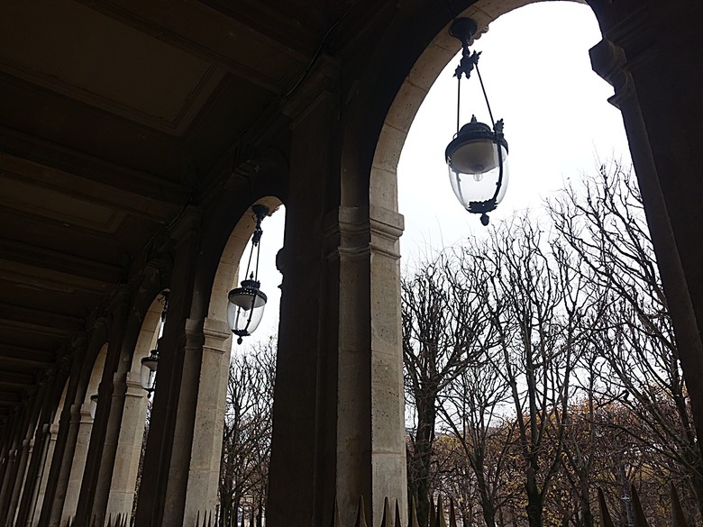 凡爾賽宮(Château de Versailles) — 世界文化遺產 之 凡爾賽宮及其園林(Palace and Park of Versailles) — 外掛巴黎市政廳(Hôtel de Ville)、古監獄(Conciergerie) 、皇家宮殿(Domaine National du Palais-Royal) — 2023年冬季歐洲行旅 第七部