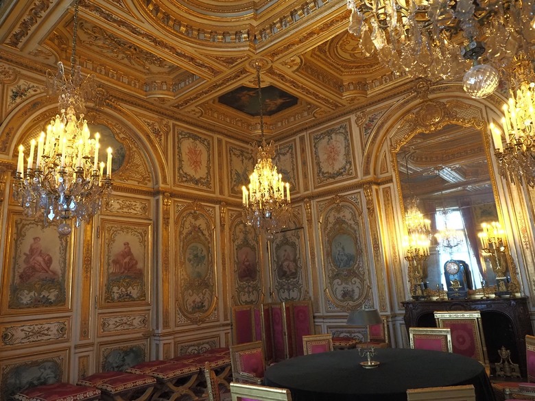 楓丹白露宮(Chateau de Fontainebleau),外掛凱旋門(Arc de Triomphe)、聖母院(Cathédrale Notre-Dame de Paris)、歌劇院(Palais Garnier)、莫里哀噴泉(Fontaine Molière)、聖米歇爾噴泉(Fontaine Saint-Michel) — 世界文化遺產 之 楓丹白靈宮及其園林(Palace and Park of Fontainebleau) — 2023年冬季歐洲行旅 第八部