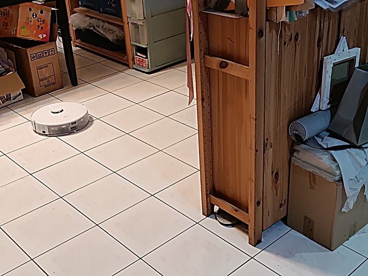 LG PuriCare™ 雙變頻除濕機 feat. CordZero™ R5T 濕拖清潔機器人 (自動除塵) 使用心得分享 — 在溼冷的天氣中享受乾爽又自動變乾淨的環境