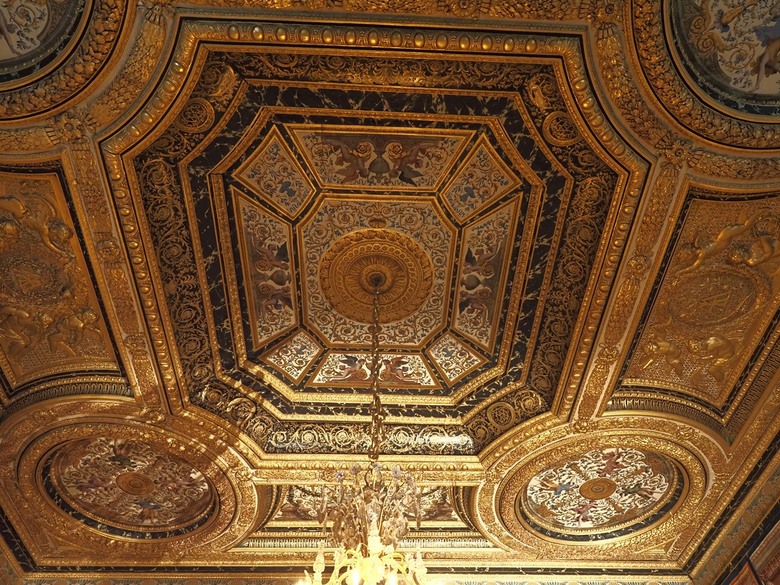 楓丹白露宮(Chateau de Fontainebleau),外掛凱旋門(Arc de Triomphe)、聖母院(Cathédrale Notre-Dame de Paris)、歌劇院(Palais Garnier)、莫里哀噴泉(Fontaine Molière)、聖米歇爾噴泉(Fontaine Saint-Michel) — 世界文化遺產 之 楓丹白靈宮及其園林(Palace and Park of Fontainebleau) — 2023年冬季歐洲行旅 第八部