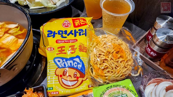 【臺南美食】韓式火烤兩吃Plus+版來台南,韓式烤肉和火鍋無限量供應,共超過80款吃到飽食材,現切肉品及當日直送海鮮~八道晟台南崇明店 - 南人幫