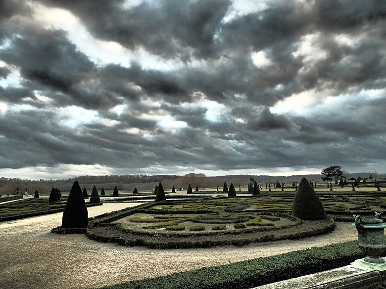 凡爾賽宮(Château de Versailles) — 世界文化遺產 之 凡爾賽宮及其園林(Palace and Park of Versailles) — 外掛巴黎市政廳(Hôtel de Ville)、古監獄(Conciergerie) 、皇家宮殿(Domaine National du Palais-Royal) — 2023年冬季歐洲行旅 第七部