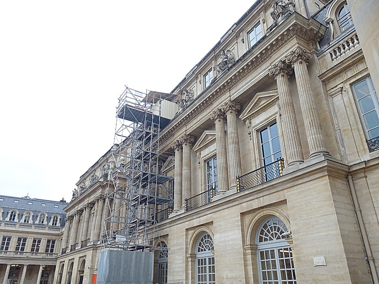 凡爾賽宮(Château de Versailles) — 世界文化遺產 之 凡爾賽宮及其園林(Palace and Park of Versailles) — 外掛巴黎市政廳(Hôtel de Ville)、古監獄(Conciergerie) 、皇家宮殿(Domaine National du Palais-Royal) — 2023年冬季歐洲行旅 第七部