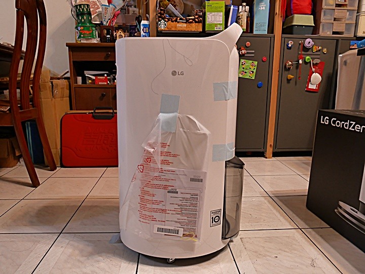 LG PuriCare™ 雙變頻除濕機 feat. CordZero™ R5T 濕拖清潔機器人 (自動除塵) 使用心得分享 — 在溼冷的天氣中享受乾爽又自動變乾淨的環境