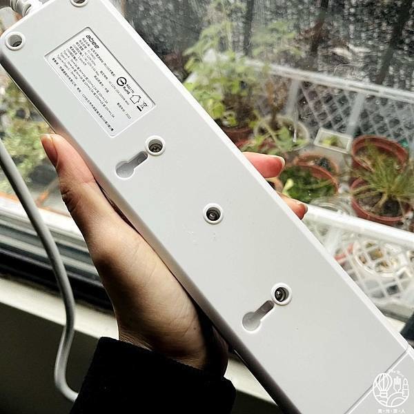 【快譯通1.8M電源延長線】不僅插電還能同時支援USB｜Type C快充等多項裝置