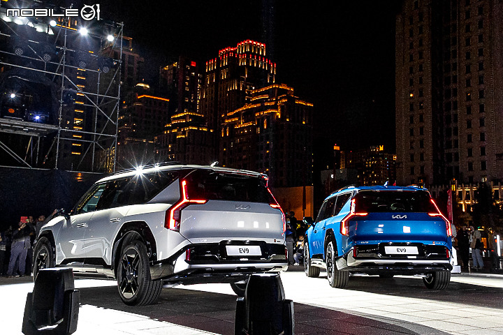 【採訪】Kia 純電七人旗艦「EV9」雙車型 279.9 / 299.9 萬元展開預售，另提供旋轉 / 尊榮六人座椅選配！