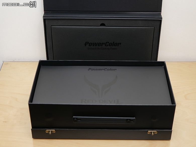 點我看大圖 帥氣外型 PowerColor 7800XT 16G-E/OC/LIMITED 紅魔限量精裝版
