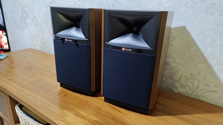 JBL4305P主動式無線喇叭小開箱