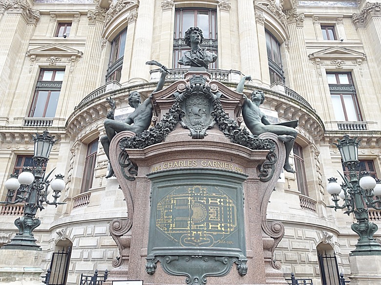 楓丹白露宮(Chateau de Fontainebleau),外掛凱旋門(Arc de Triomphe)、聖母院(Cathédrale Notre-Dame de Paris)、歌劇院(Palais Garnier)、莫里哀噴泉(Fontaine Molière)、聖米歇爾噴泉(Fontaine Saint-Michel) — 世界文化遺產 之 楓丹白靈宮及其園林(Palace and Park of Fontainebleau) — 2023年冬季歐洲行旅 第八部
