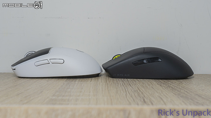 點我看大圖 【開箱】賊船輕量、三模對稱鼠 | CORSAIR M75 AIR WIRELESS
