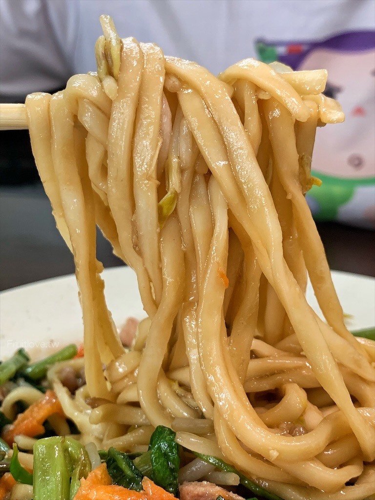 點我看大圖 想不到炒飯、炒麵店也有許多好吃的餐廳菜