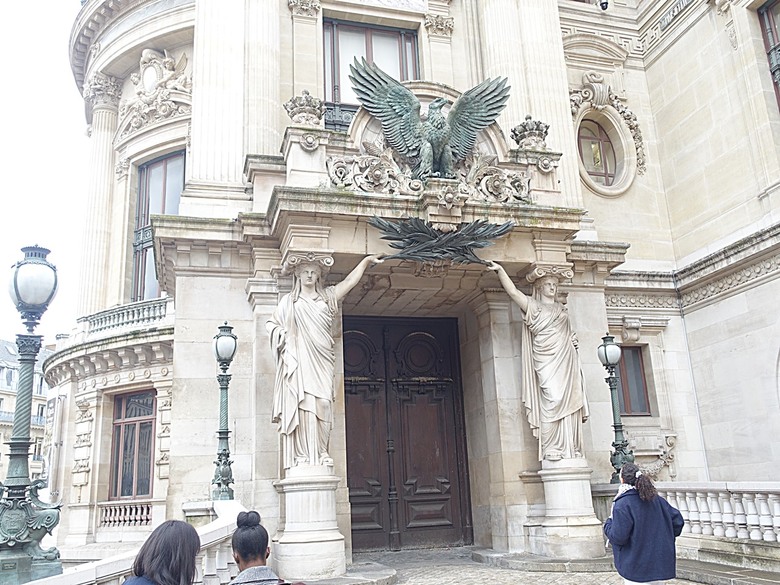楓丹白露宮(Chateau de Fontainebleau),外掛凱旋門(Arc de Triomphe)、聖母院(Cathédrale Notre-Dame de Paris)、歌劇院(Palais Garnier)、莫里哀噴泉(Fontaine Molière)、聖米歇爾噴泉(Fontaine Saint-Michel) — 世界文化遺產 之 楓丹白靈宮及其園林(Palace and Park of Fontainebleau) — 2023年冬季歐洲行旅 第八部