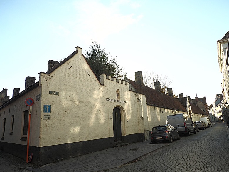 布魯日大廣場(Grote Markt)、大鐘樓(Belfort) 、市政廳(Stadhuis Brugge) 、玫瑰碼頭(Rosary Quay) 、聖母教堂(Onze-Lieve-Vrouwekerk)、貝居安禮修道院(Begijnhofkapel),還有白酒淡菜 — 世界文化遺產 之 布魯日歷史中心(Historic Centre of Brugge) — 2023年冬季歐洲行旅 第五部