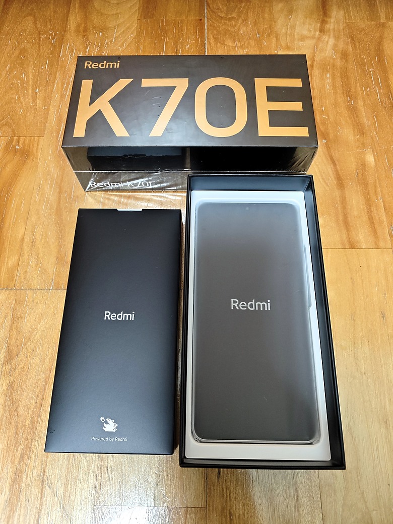 【不專業開箱】紅米 Redmi K70E 晴雪色｜聯發科 MTK 天璣8300-Ultra 狂暴首發！