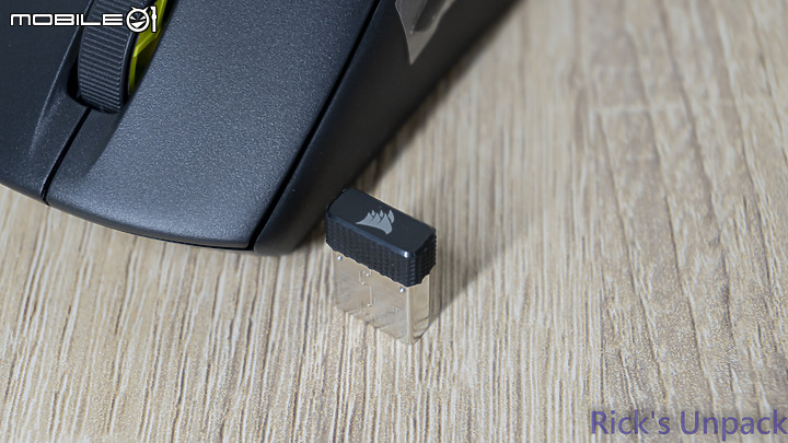 點我看大圖 【開箱】賊船輕量、三模對稱鼠 | CORSAIR M75 AIR WIRELESS