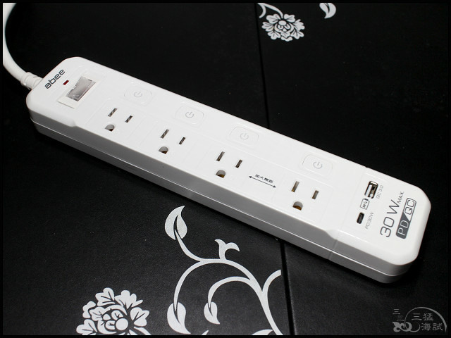 【快譯通abee EC-54631 1.8M電源延長線】5開4座、USB、TypeC快充,專利開關設計,BSMI最新安規,過載自動斷電!