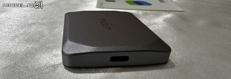點我看大圖 IP55 防水 Crucial X9 PRO 袖珍小巧便攜行動 SSD