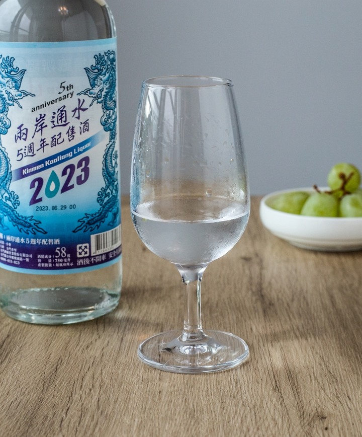 不知哪來的金酒兩岸通水五週年配售酒分享