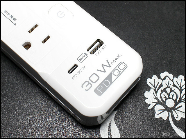 【快譯通abee EC-54631 1.8M電源延長線】5開4座、USB、TypeC快充,專利開關設計,BSMI最新安規,過載自動斷電!