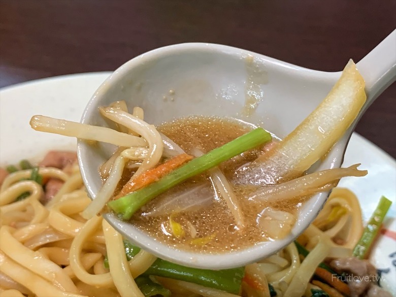 點我看大圖 想不到炒飯、炒麵店也有許多好吃的餐廳菜