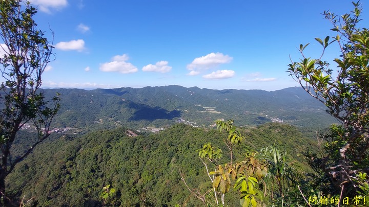 平溪中央尖 不是百岳的那個中央尖｜臭頭山 為何臭頭?