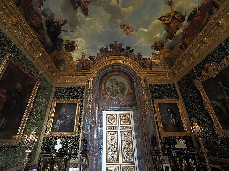 凡爾賽宮(Château de Versailles) — 世界文化遺產 之 凡爾賽宮及其園林(Palace and Park of Versailles) — 外掛巴黎市政廳(Hôtel de Ville)、古監獄(Conciergerie) 、皇家宮殿(Domaine National du Palais-Royal) — 2023年冬季歐洲行旅 第七部