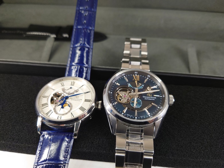 點我看大圖 東方之星 Orient Star Moon Phase 系列 月相 半鏤空錶 RE-AY0106S 開箱