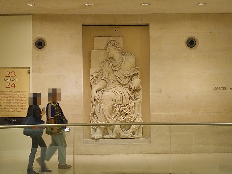 塞納河遊船 (Bateaux-Mouches) 與 羅浮宮(Musée du Louvre),外掛地窖內享用法式烤田螺與鴨胸 — 世界文化遺產 之 巴黎,塞纳河畔(Paris, Banks of the Seine) — 2023年冬季歐洲行旅 第六部