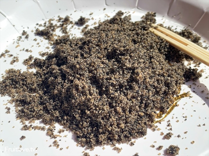 點我看大圖 手工麻糬Q嫩,吃法多元化,獨特精緻禮盒設計,拜拜或是送禮都很合適
