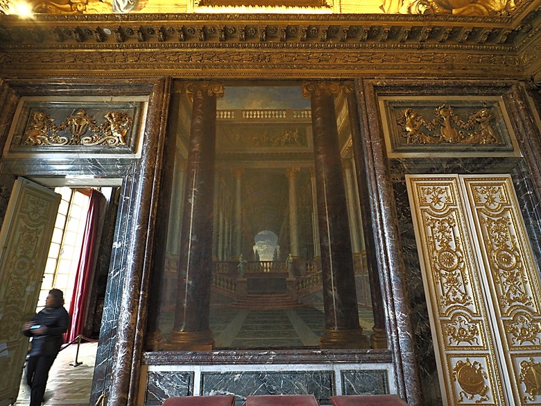 凡爾賽宮(Château de Versailles) — 世界文化遺產 之 凡爾賽宮及其園林(Palace and Park of Versailles) — 外掛巴黎市政廳(Hôtel de Ville)、古監獄(Conciergerie) 、皇家宮殿(Domaine National du Palais-Royal) — 2023年冬季歐洲行旅 第七部