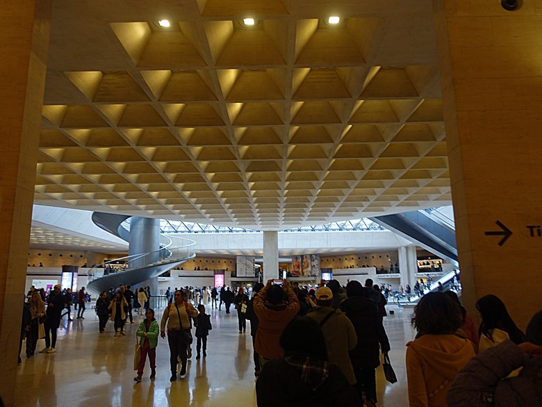 塞納河遊船 (Bateaux-Mouches) 與 羅浮宮(Musée du Louvre),外掛地窖內享用法式烤田螺與鴨胸 — 世界文化遺產 之 巴黎,塞纳河畔(Paris, Banks of the Seine) — 2023年冬季歐洲行旅 第六部
