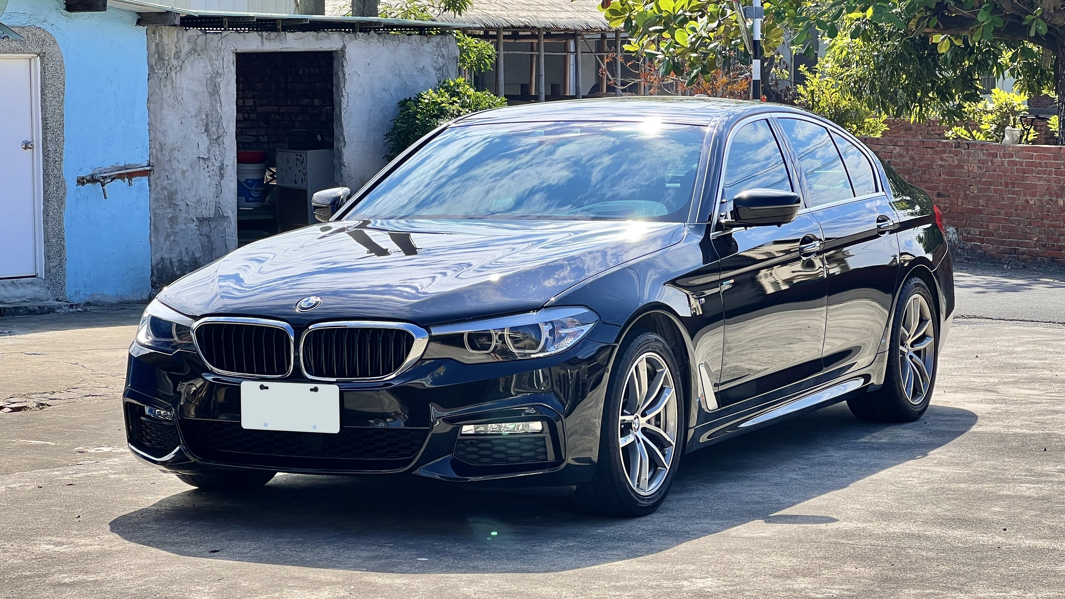 點我看大圖 汽車模型分享 1/18 KYOSHO BMW G30 540i M-SPORT