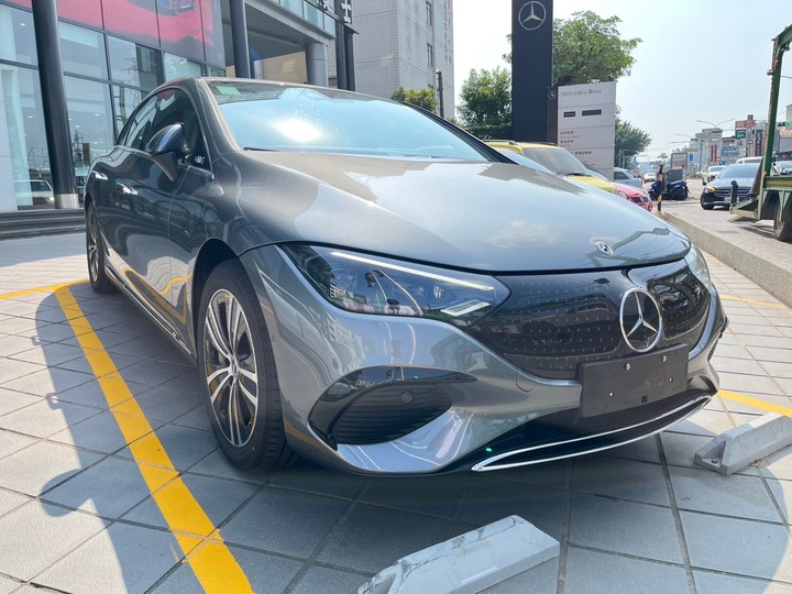 迎接EQE300，也謝謝我的CLA250