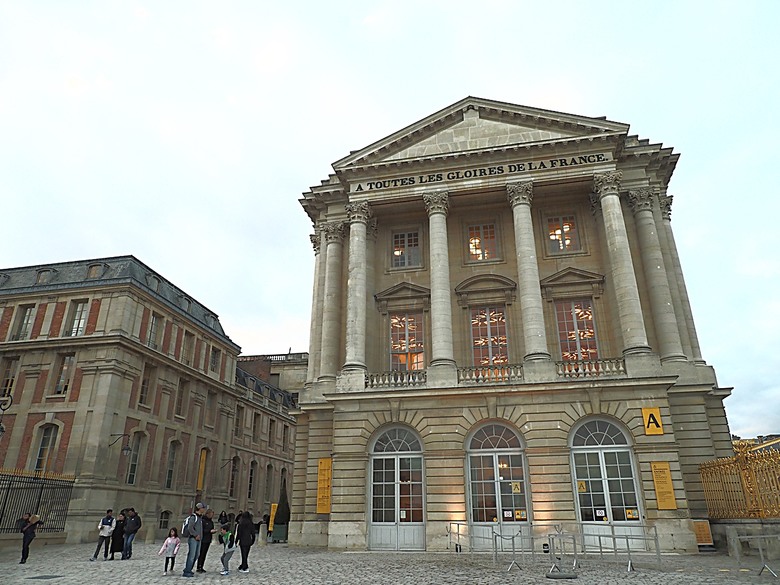 凡爾賽宮(Château de Versailles) — 世界文化遺產 之 凡爾賽宮及其園林(Palace and Park of Versailles) — 外掛巴黎市政廳(Hôtel de Ville)、古監獄(Conciergerie) 、皇家宮殿(Domaine National du Palais-Royal) — 2023年冬季歐洲行旅 第七部