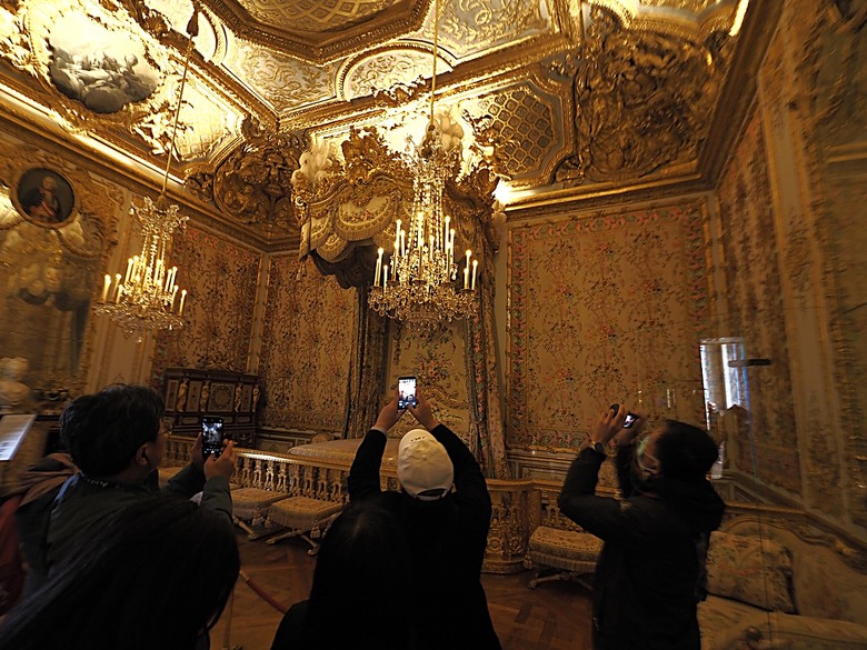 凡爾賽宮(Château de Versailles) — 世界文化遺產 之 凡爾賽宮及其園林(Palace and Park of Versailles) — 外掛巴黎市政廳(Hôtel de Ville)、古監獄(Conciergerie) 、皇家宮殿(Domaine National du Palais-Royal) — 2023年冬季歐洲行旅 第七部